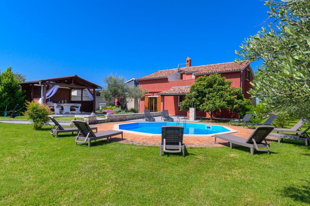 Villa Carla With Private Pool & Kids Playground - Pet Friendly Mutvoran Exteriör bild