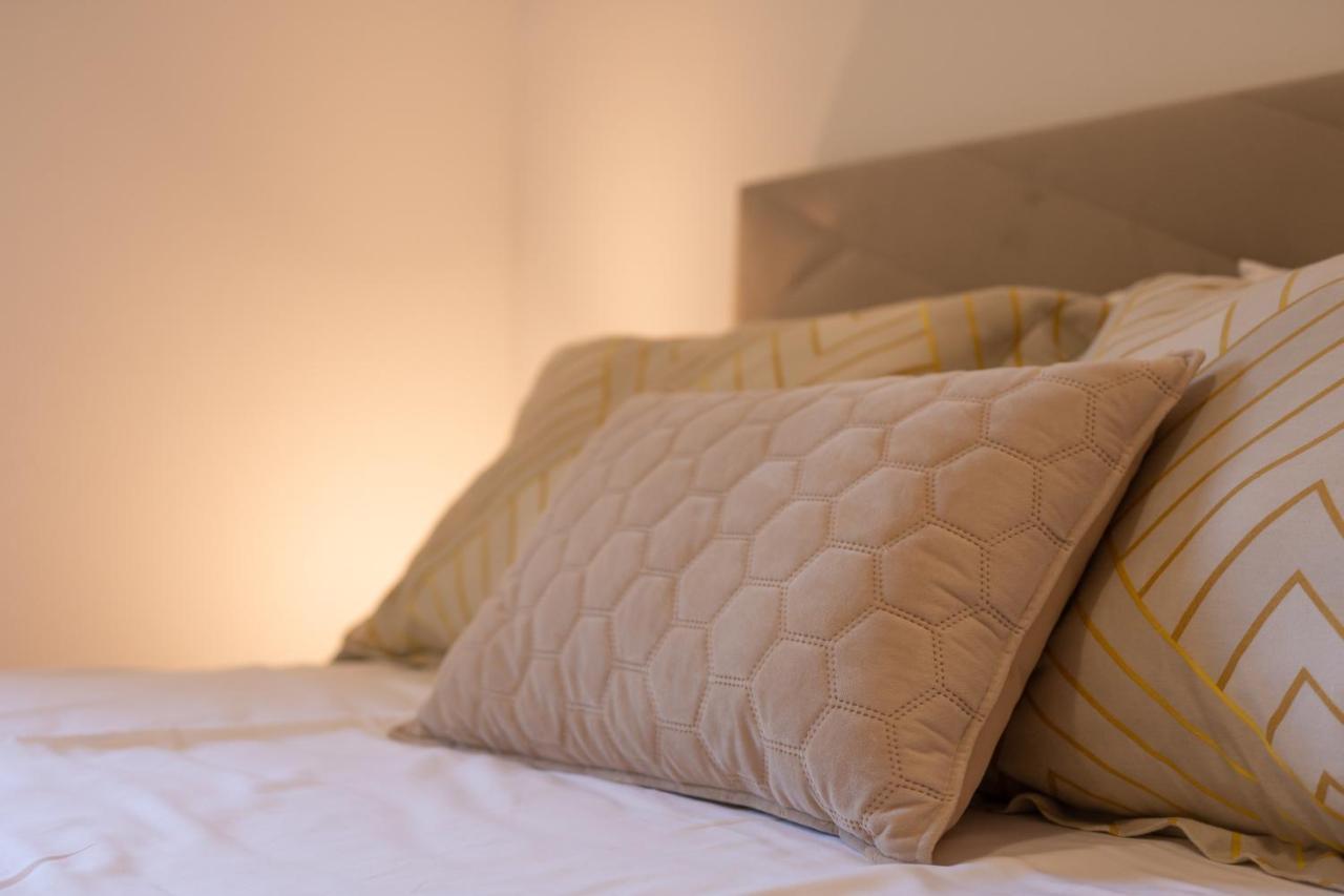 Villa Carla With Private Pool & Kids Playground - Pet Friendly Mutvoran Exteriör bild