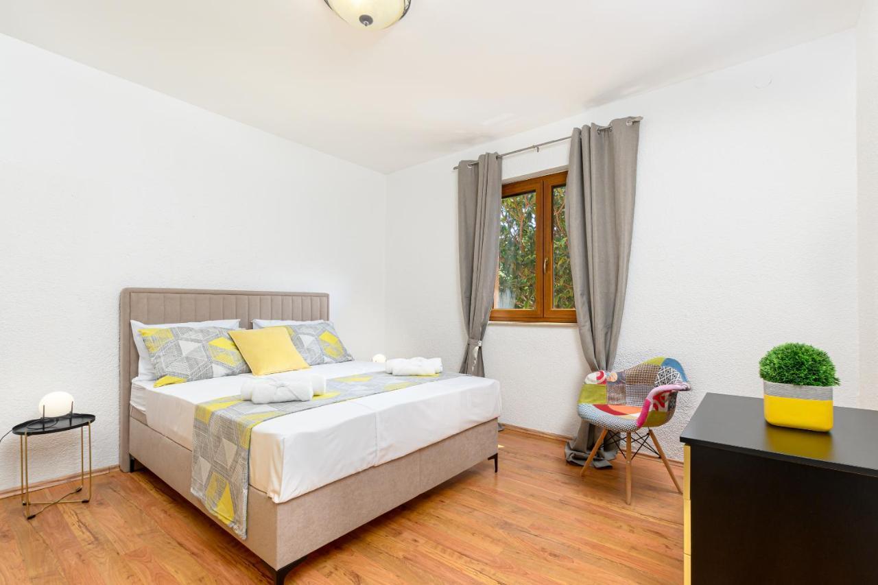 Villa Carla With Private Pool & Kids Playground - Pet Friendly Mutvoran Exteriör bild