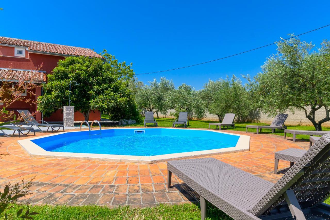 Villa Carla With Private Pool & Kids Playground - Pet Friendly Mutvoran Exteriör bild