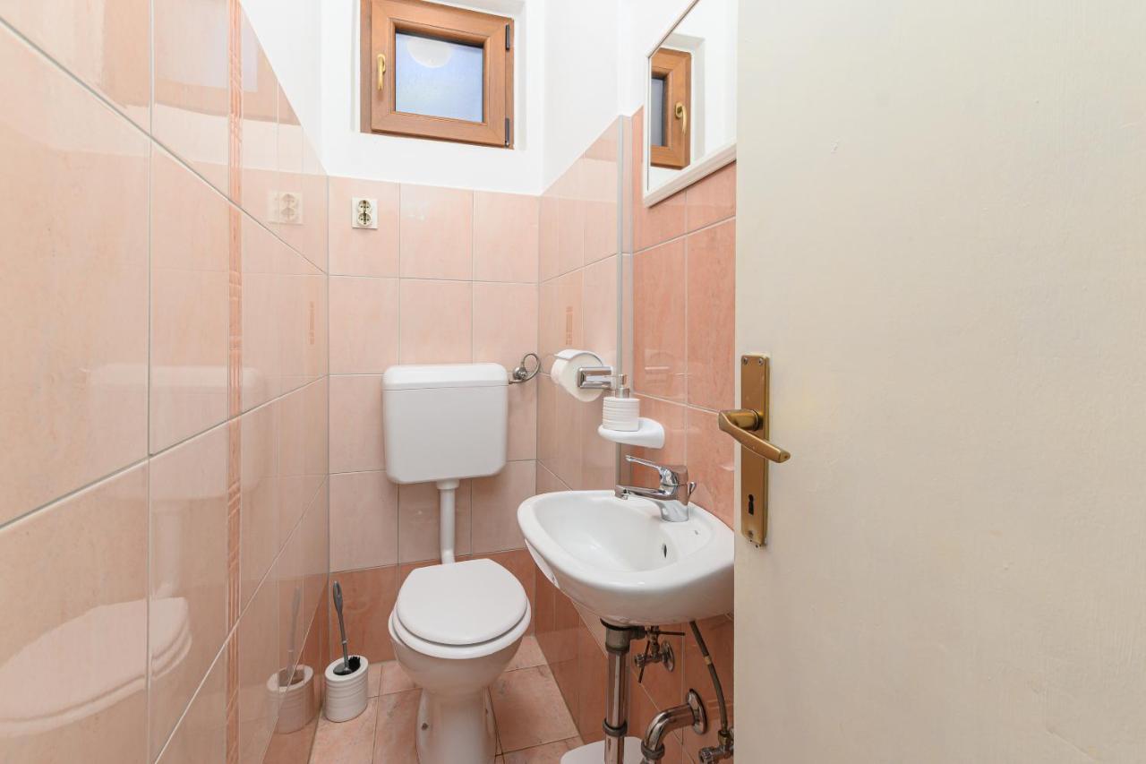 Villa Carla With Private Pool & Kids Playground - Pet Friendly Mutvoran Exteriör bild